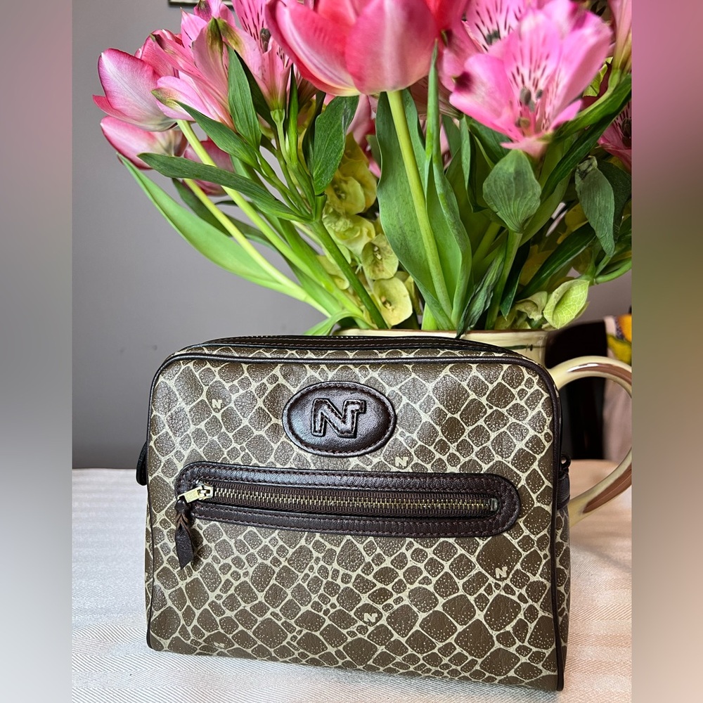 NINA RICCI Brown Giraffe Pattern Embroidery Logo Clutch with Crossbody Loops
